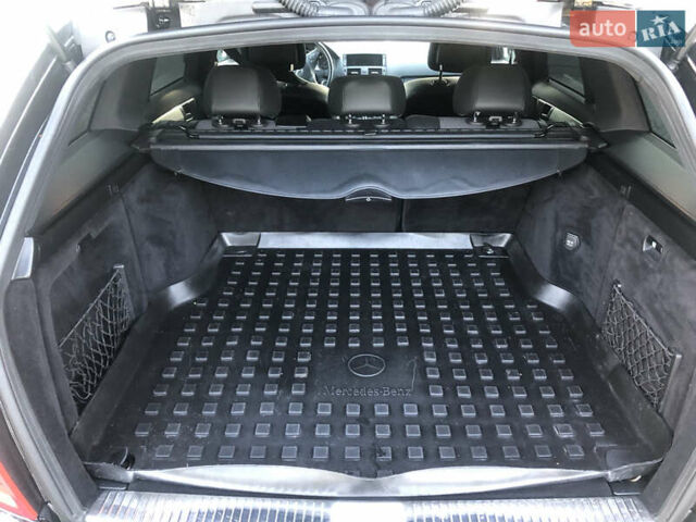 Черный Мерседес Ц-Класс, объемом двигателя 1.6 л и пробегом 280 тыс. км за 9999 $, фото 11 на Automoto.ua