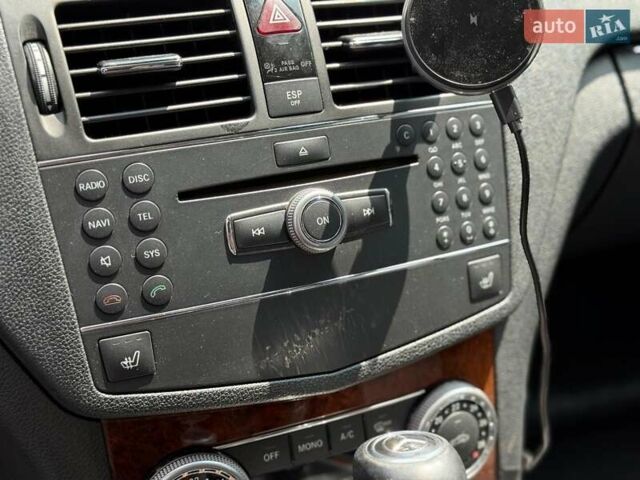 Черный Мерседес Ц-Класс, объемом двигателя 2.2 л и пробегом 322 тыс. км за 9990 $, фото 33 на Automoto.ua