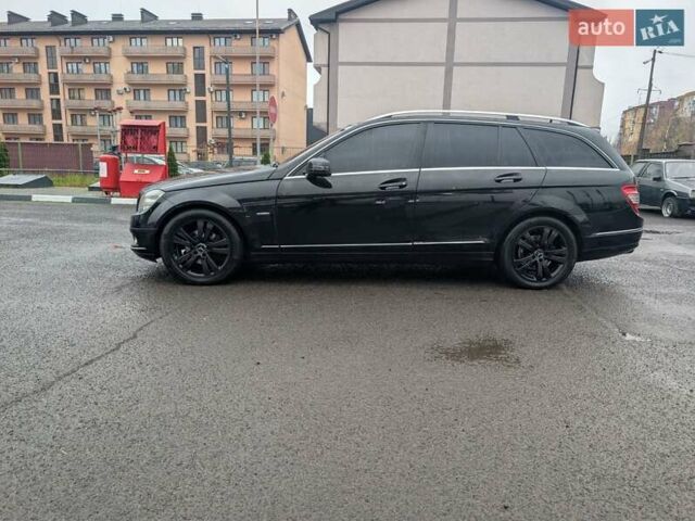Черный Мерседес Ц-Класс, объемом двигателя 2.14 л и пробегом 395 тыс. км за 8300 $, фото 6 на Automoto.ua