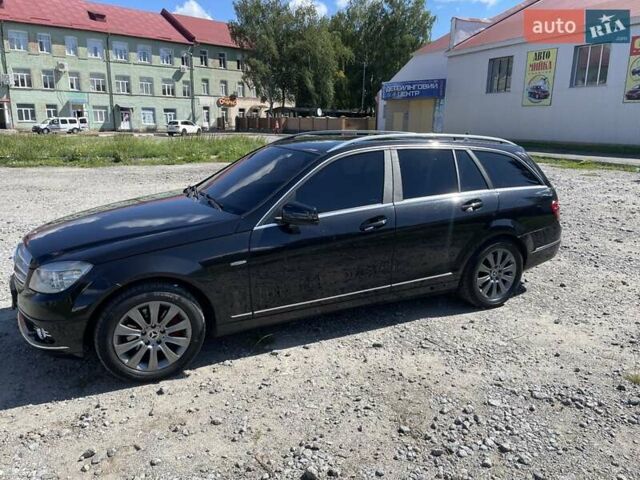 Чорний Мерседес Ц-Клас, об'ємом двигуна 2.2 л та пробігом 294 тис. км за 8700 $, фото 1 на Automoto.ua