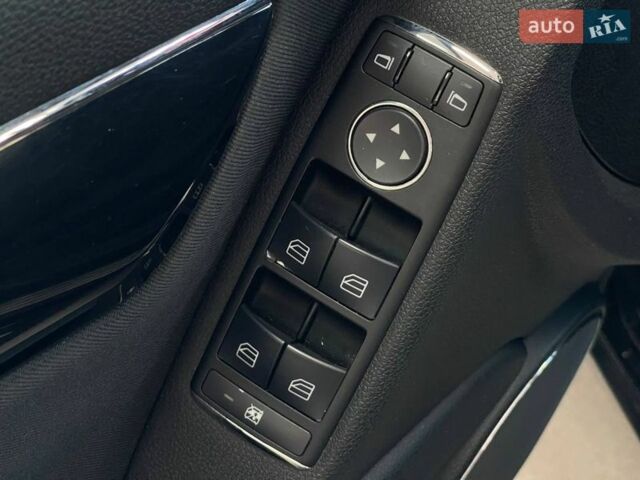 Чорний Мерседес Ц-Клас, об'ємом двигуна 1.6 л та пробігом 274 тис. км за 7490 $, фото 19 на Automoto.ua