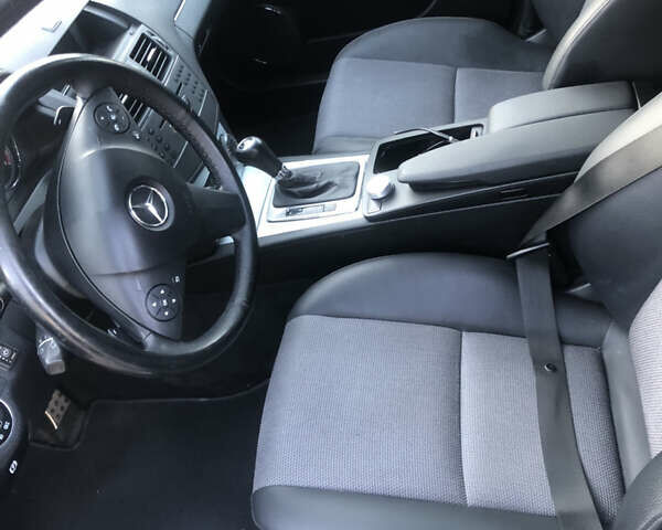 Черный Мерседес Ц-Класс, объемом двигателя 1.6 л и пробегом 280 тыс. км за 9999 $, фото 16 на Automoto.ua