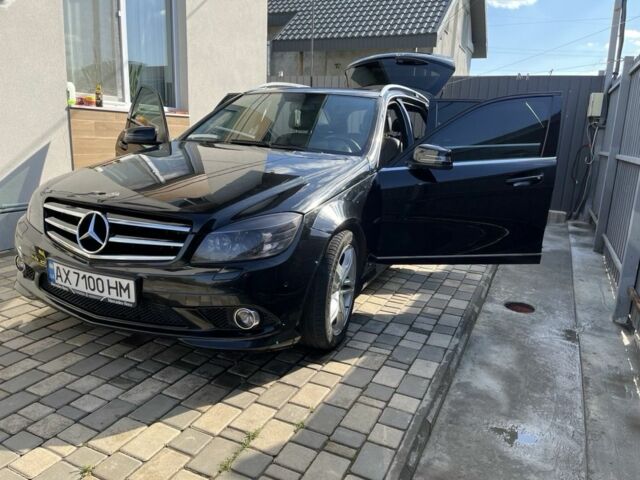 Чорний Мерседес Ц-Клас, об'ємом двигуна 2.1 л та пробігом 302 тис. км за 10000 $, фото 5 на Automoto.ua