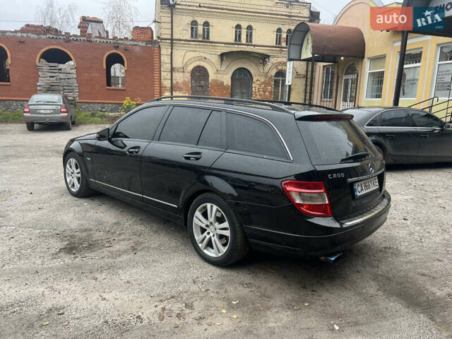 Чорний Мерседес Ц-Клас, об'ємом двигуна 2.14 л та пробігом 210 тис. км за 9700 $, фото 1 на Automoto.ua