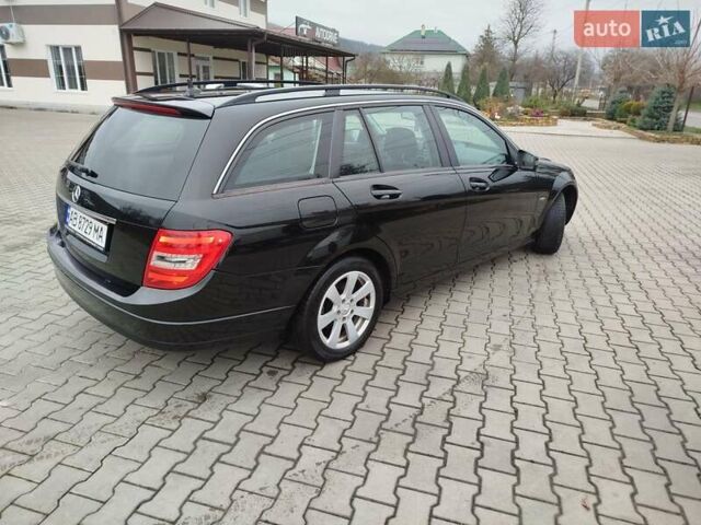 Чорний Мерседес Ц-Клас, об'ємом двигуна 2.14 л та пробігом 305 тис. км за 8800 $, фото 3 на Automoto.ua