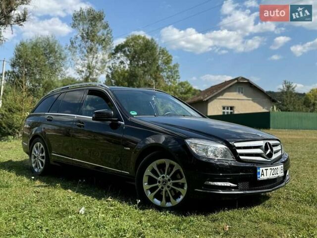 Черный Мерседес Ц-Класс, объемом двигателя 2.2 л и пробегом 329 тыс. км за 10500 $, фото 12 на Automoto.ua