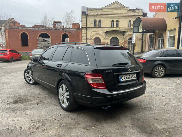 Чорний Мерседес Ц-Клас, об'ємом двигуна 2.14 л та пробігом 210 тис. км за 9700 $, фото 8 на Automoto.ua