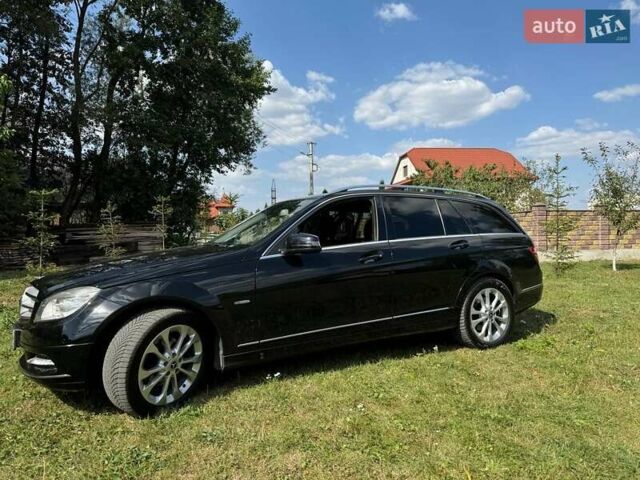 Черный Мерседес Ц-Класс, объемом двигателя 2.2 л и пробегом 329 тыс. км за 10500 $, фото 15 на Automoto.ua