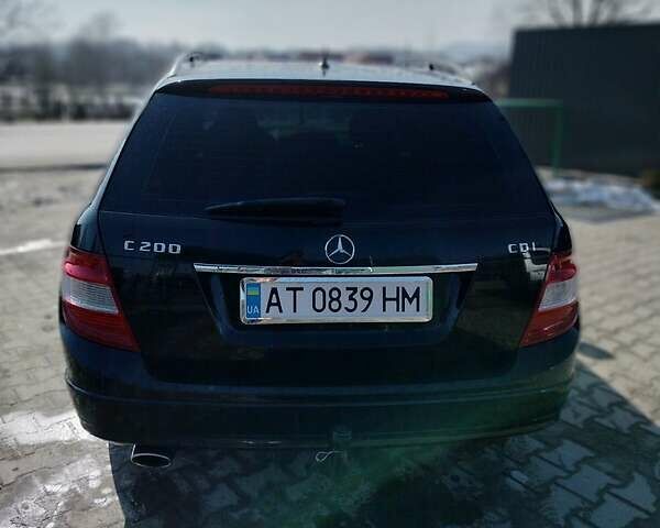 Черный Мерседес Ц-Класс, объемом двигателя 2.2 л и пробегом 176 тыс. км за 8900 $, фото 4 на Automoto.ua