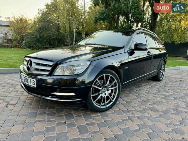 Чорний Мерседес Ц-Клас, об'ємом двигуна 2.2 л та пробігом 295 тис. км за 10200 $, фото 1 на Automoto.ua