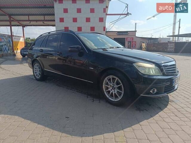 Черный Мерседес Ц-Класс, объемом двигателя 2.14 л и пробегом 316 тыс. км за 9800 $, фото 4 на Automoto.ua