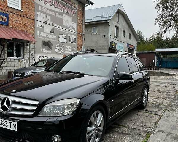 Черный Мерседес Ц-Класс, объемом двигателя 2.14 л и пробегом 260 тыс. км за 10700 $, фото 1 на Automoto.ua