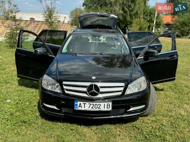 Черный Мерседес Ц-Класс, объемом двигателя 2.2 л и пробегом 329 тыс. км за 10500 $, фото 5 на Automoto.ua
