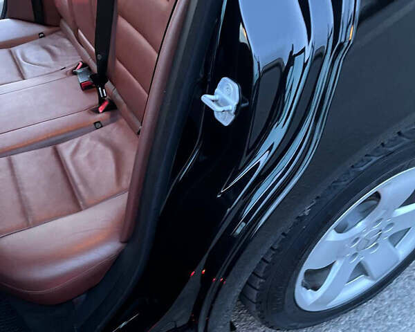 Чорний Мерседес Ц-Клас, об'ємом двигуна 2.14 л та пробігом 332 тис. км за 7999 $, фото 13 на Automoto.ua