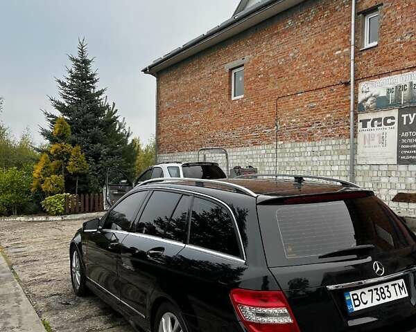 Черный Мерседес Ц-Класс, объемом двигателя 2.14 л и пробегом 260 тыс. км за 10700 $, фото 2 на Automoto.ua