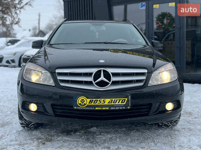 Чорний Мерседес Ц-Клас, об'ємом двигуна 2.14 л та пробігом 260 тис. км за 8900 $, фото 1 на Automoto.ua