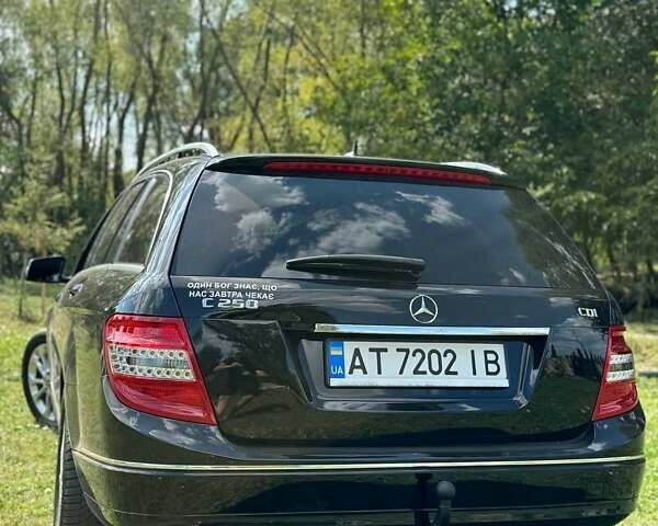 Черный Мерседес Ц-Класс, объемом двигателя 2.2 л и пробегом 329 тыс. км за 10500 $, фото 8 на Automoto.ua