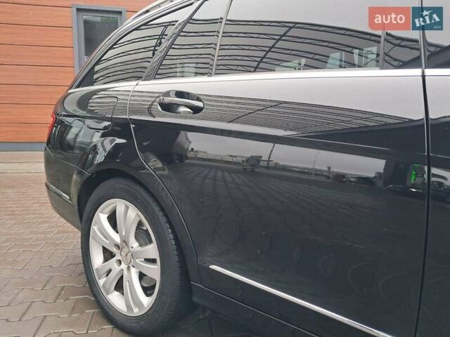 Чорний Мерседес Ц-Клас, об'ємом двигуна 2.2 л та пробігом 364 тис. км за 8400 $, фото 34 на Automoto.ua