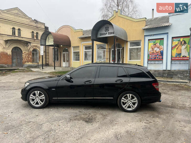 Чорний Мерседес Ц-Клас, об'ємом двигуна 2.14 л та пробігом 210 тис. км за 9700 $, фото 4 на Automoto.ua