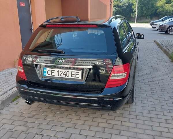 Черный Мерседес Ц-Класс, объемом двигателя 2.14 л и пробегом 300 тыс. км за 9000 $, фото 9 на Automoto.ua