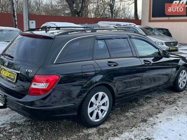 Чорний Мерседес Ц-Клас, об'ємом двигуна 2.2 л та пробігом 375 тис. км за 10300 $, фото 5 на Automoto.ua