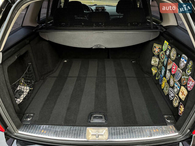 Чорний Мерседес Ц-Клас, об'ємом двигуна 2.14 л та пробігом 333 тис. км за 10650 $, фото 25 на Automoto.ua