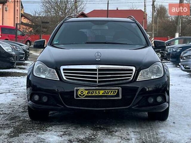 Чорний Мерседес Ц-Клас, об'ємом двигуна 2.2 л та пробігом 375 тис. км за 10300 $, фото 1 на Automoto.ua