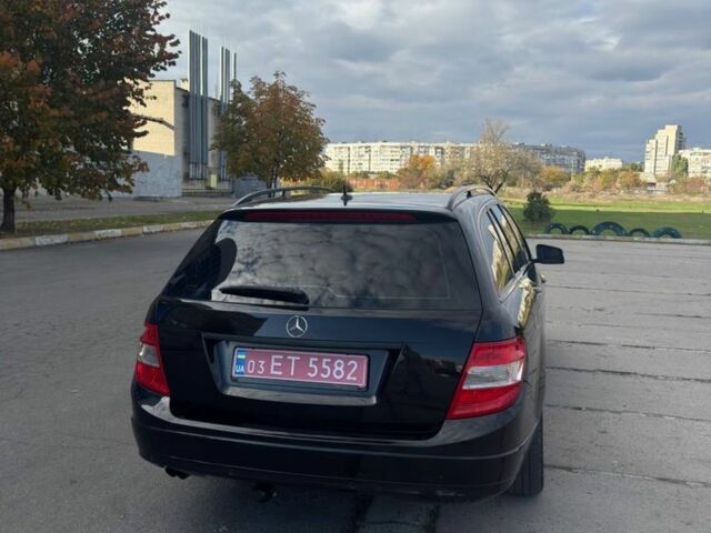 Черный Мерседес Ц-Класс, объемом двигателя 1.8 л и пробегом 135 тыс. км за 9500 $, фото 4 на Automoto.ua