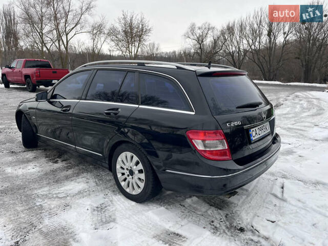 Чорний Мерседес Ц-Клас, об'ємом двигуна 2.1 л та пробігом 310 тис. км за 10100 $, фото 2 на Automoto.ua