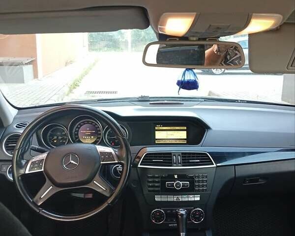 Мерседес Ц-Клас 2011 у Львові на Automoto.ua Чорний Мерседес Ц-Клас, об'ємом двигуна 2.2 л та пробігом 298 тис. км за 10400 $, фото 13 на Automoto.ua