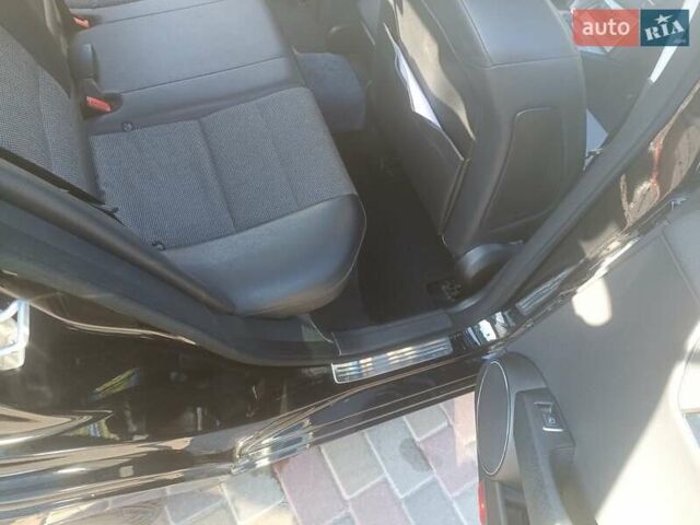 Черный Мерседес Ц-Класс, объемом двигателя 2.15 л и пробегом 365 тыс. км за 8650 $, фото 31 на Automoto.ua