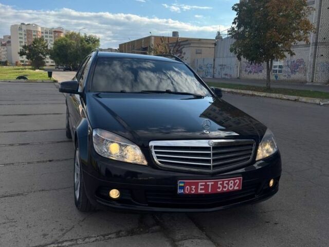 Черный Мерседес Ц-Класс, объемом двигателя 1.8 л и пробегом 135 тыс. км за 9500 $, фото 6 на Automoto.ua
