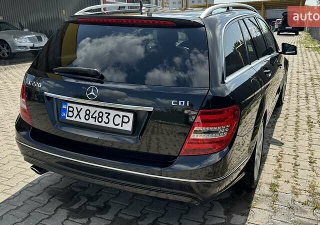 Чорний Мерседес Ц-Клас, об'ємом двигуна 2.14 л та пробігом 286 тис. км за 11500 $, фото 17 на Automoto.ua