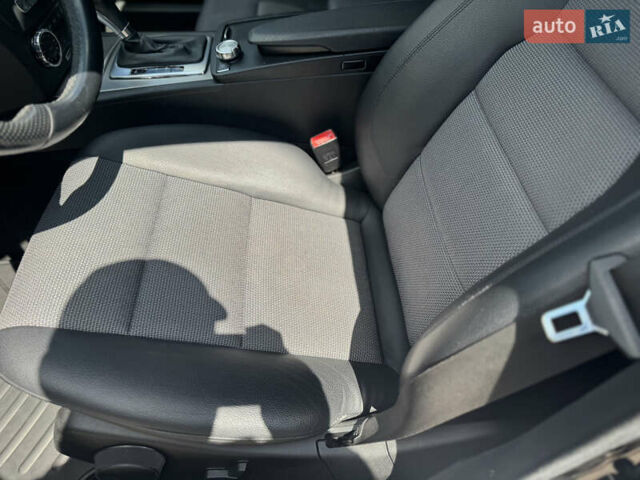 Чорний Мерседес Ц-Клас, об'ємом двигуна 2.2 л та пробігом 289 тис. км за 10950 $, фото 31 на Automoto.ua