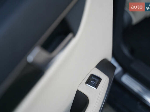 Черный Мерседес Ц-Класс, объемом двигателя 2.2 л и пробегом 357 тыс. км за 11250 $, фото 16 на Automoto.ua