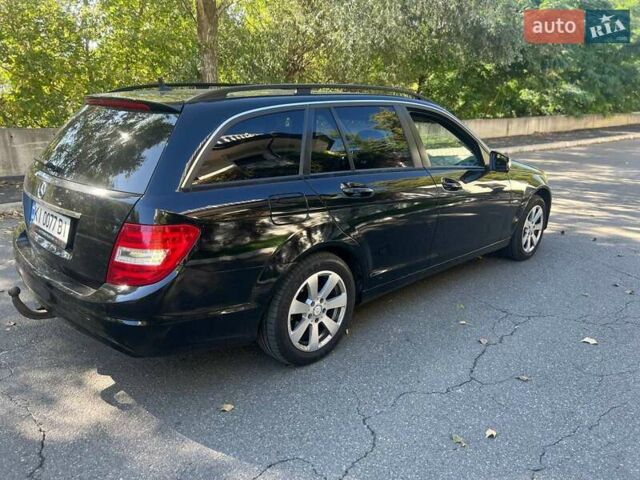 Черный Мерседес Ц-Класс, объемом двигателя 2.1 л и пробегом 357 тыс. км за 9999 $, фото 27 на Automoto.ua