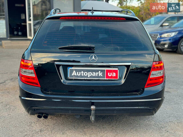 Чорний Мерседес Ц-Клас, об'ємом двигуна 2.2 л та пробігом 240 тис. км за 10000 $, фото 6 на Automoto.ua