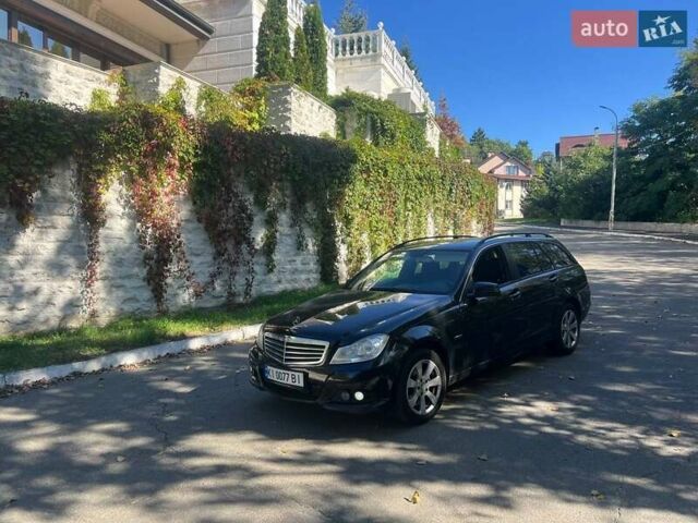 Черный Мерседес Ц-Класс, объемом двигателя 2.1 л и пробегом 357 тыс. км за 9999 $, фото 18 на Automoto.ua