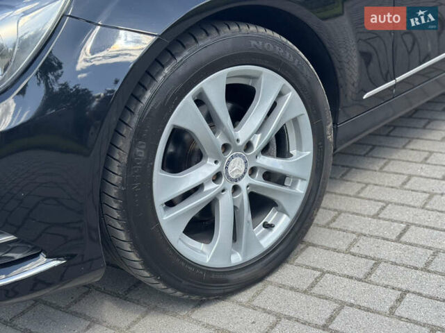 Чорний Мерседес Ц-Клас, об'ємом двигуна 2.2 л та пробігом 289 тис. км за 10950 $, фото 18 на Automoto.ua