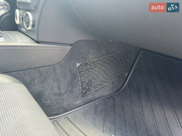 Черный Мерседес Ц-Класс, объемом двигателя 2.2 л и пробегом 289 тыс. км за 9900 $, фото 51 на Automoto.ua