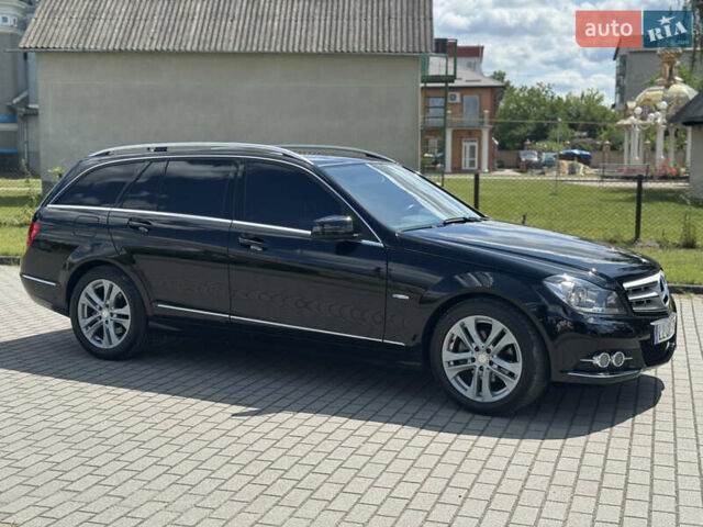 Черный Мерседес Ц-Класс, объемом двигателя 2.2 л и пробегом 289 тыс. км за 9900 $, фото 5 на Automoto.ua