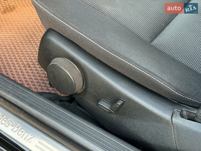 Чорний Мерседес Ц-Клас, об'ємом двигуна 2.2 л та пробігом 240 тис. км за 10000 $, фото 14 на Automoto.ua