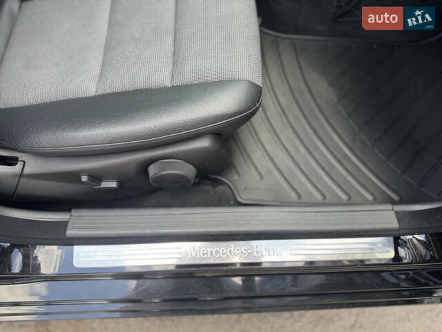 Черный Мерседес Ц-Класс, объемом двигателя 2.2 л и пробегом 289 тыс. км за 9900 $, фото 52 на Automoto.ua