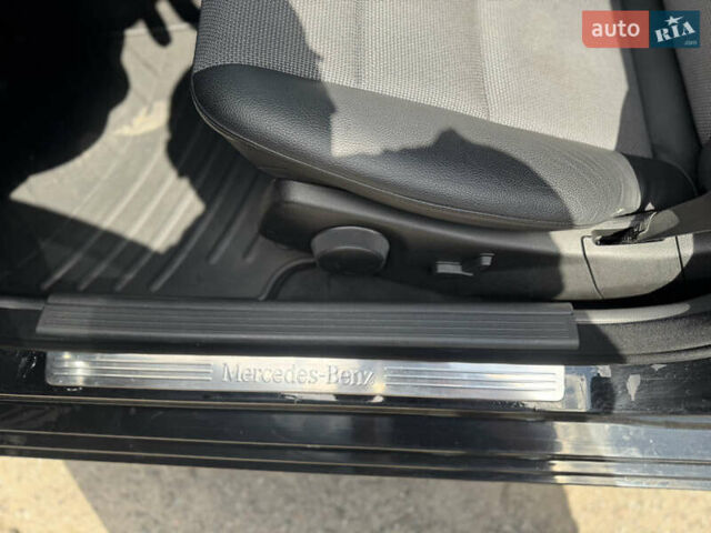 Чорний Мерседес Ц-Клас, об'ємом двигуна 2.2 л та пробігом 289 тис. км за 10950 $, фото 45 на Automoto.ua