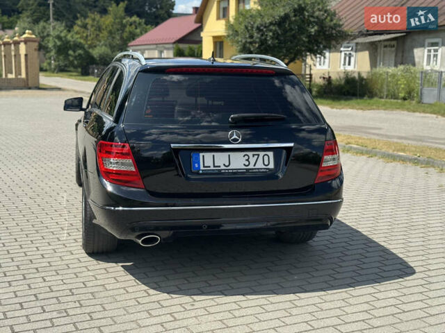 Черный Мерседес Ц-Класс, объемом двигателя 2.2 л и пробегом 289 тыс. км за 9900 $, фото 10 на Automoto.ua