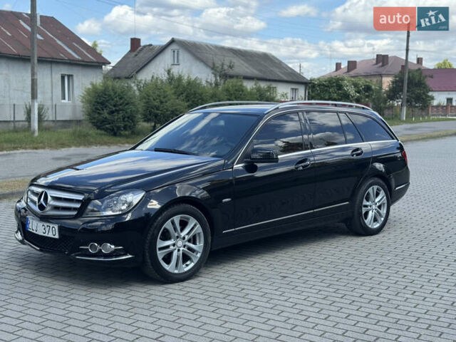 Чорний Мерседес Ц-Клас, об'ємом двигуна 2.2 л та пробігом 289 тис. км за 10950 $, фото 16 на Automoto.ua