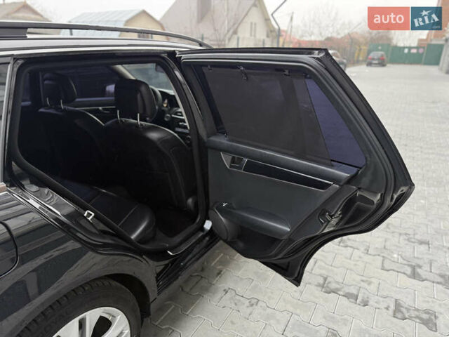 Черный Мерседес Ц-Класс, объемом двигателя 2.15 л и пробегом 261 тыс. км за 9199 $, фото 17 на Automoto.ua