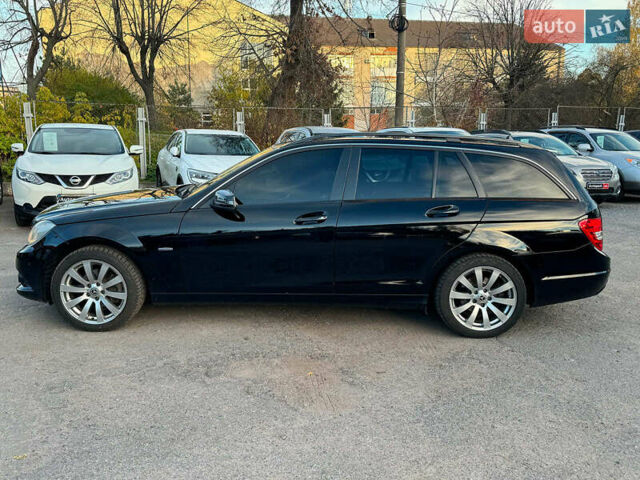 Чорний Мерседес Ц-Клас, об'ємом двигуна 2.2 л та пробігом 240 тис. км за 10000 $, фото 9 на Automoto.ua