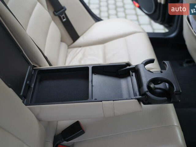 Черный Мерседес Ц-Класс, объемом двигателя 2.2 л и пробегом 357 тыс. км за 11250 $, фото 18 на Automoto.ua