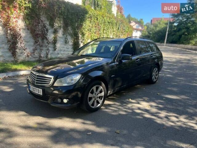 Черный Мерседес Ц-Класс, объемом двигателя 2.1 л и пробегом 357 тыс. км за 9999 $, фото 29 на Automoto.ua